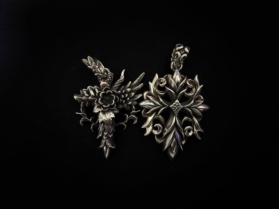 Bloody Mary アンドロメダ　Advent 到来　ペンダント