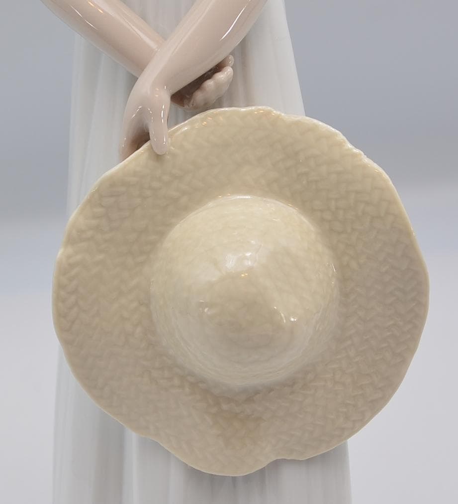 自然の美しさ　＃8114　★リヤドロ　スペイン　ポーセリン　光沢仕上げ　箱付き