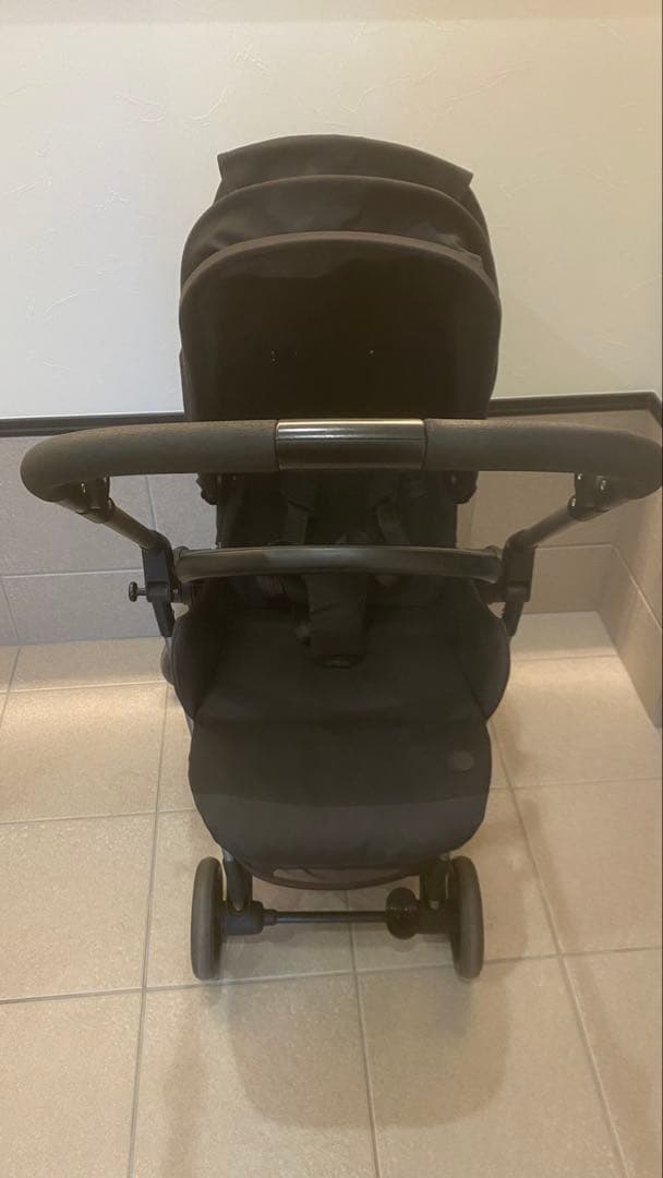 miyukicybexメリオブラックベビーカー
