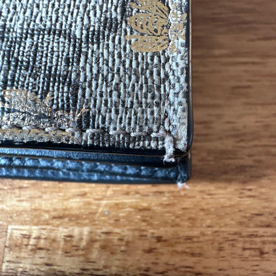 GUCCI グッチ GG柄 金の蜂 Bee 二つ折り 小さめ財布 ベージュ系