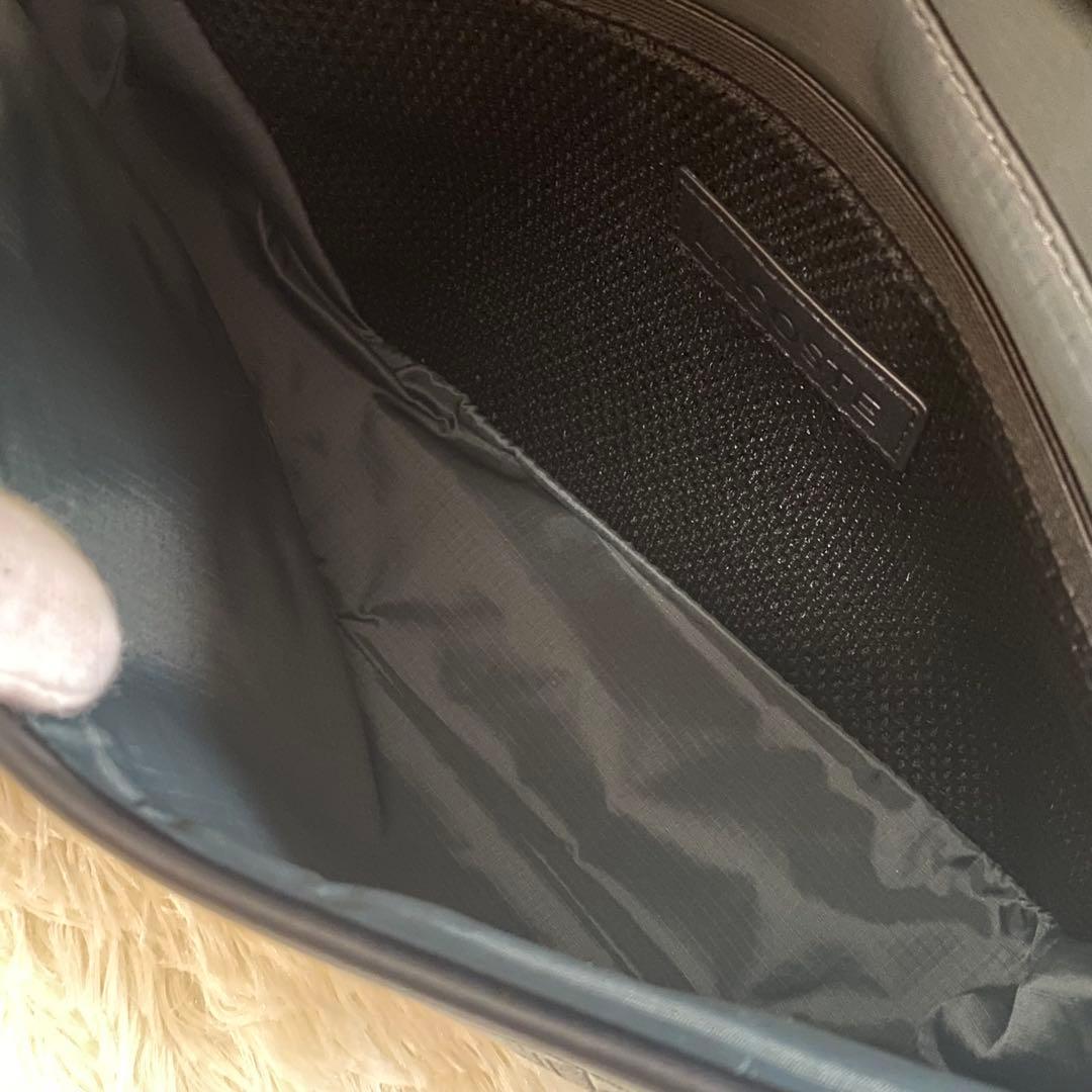 ✨極美品✨ LACOSTE モノグラム スモールメッセンジャーバッグ レザー 黒