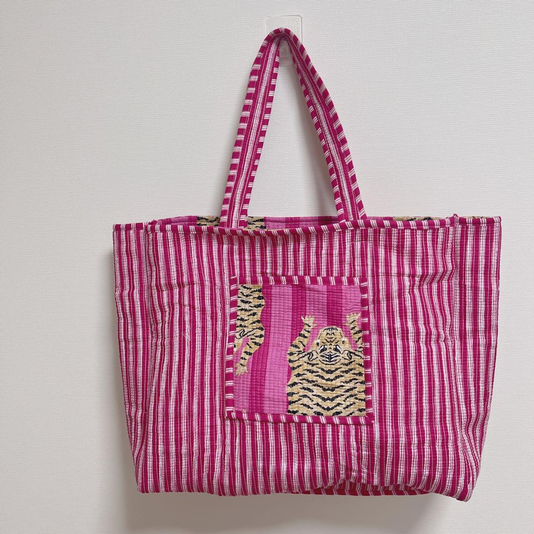 新品◆キルティングコットンバッグ　インド製　トート　虎柄　タイガー　リバーシブル