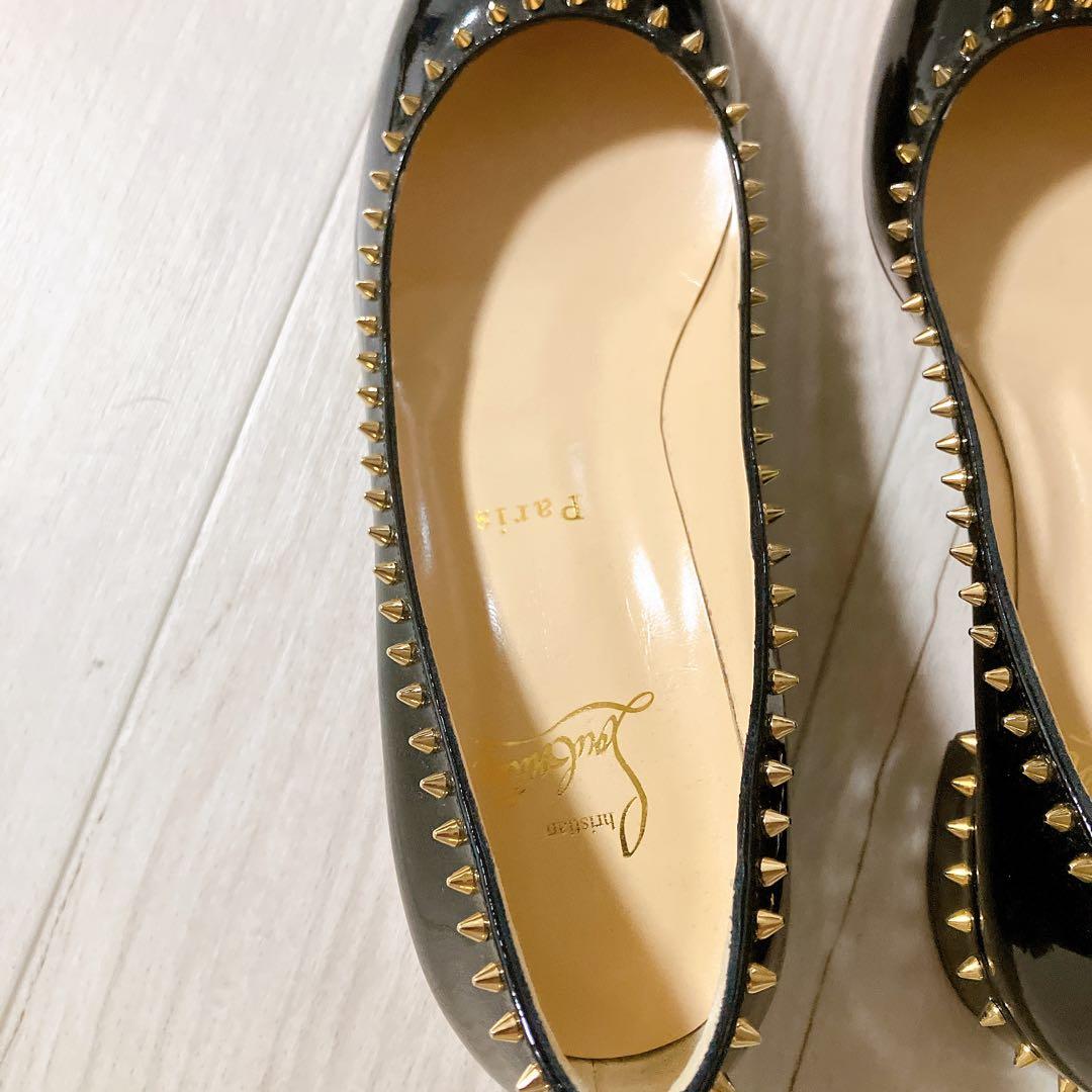 極美品　クリスチャン ルブタン　スタッズ　ブラックパテントレザーパンプス　36