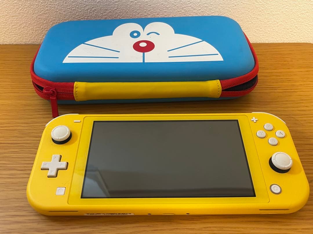 Nintendo Switch Lite イエロー ドラえもんケース付き