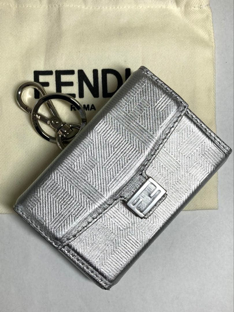 美品　フェンディ　ナノバゲット　チャーム　キーホルダー　キーリング　シルバー　袋