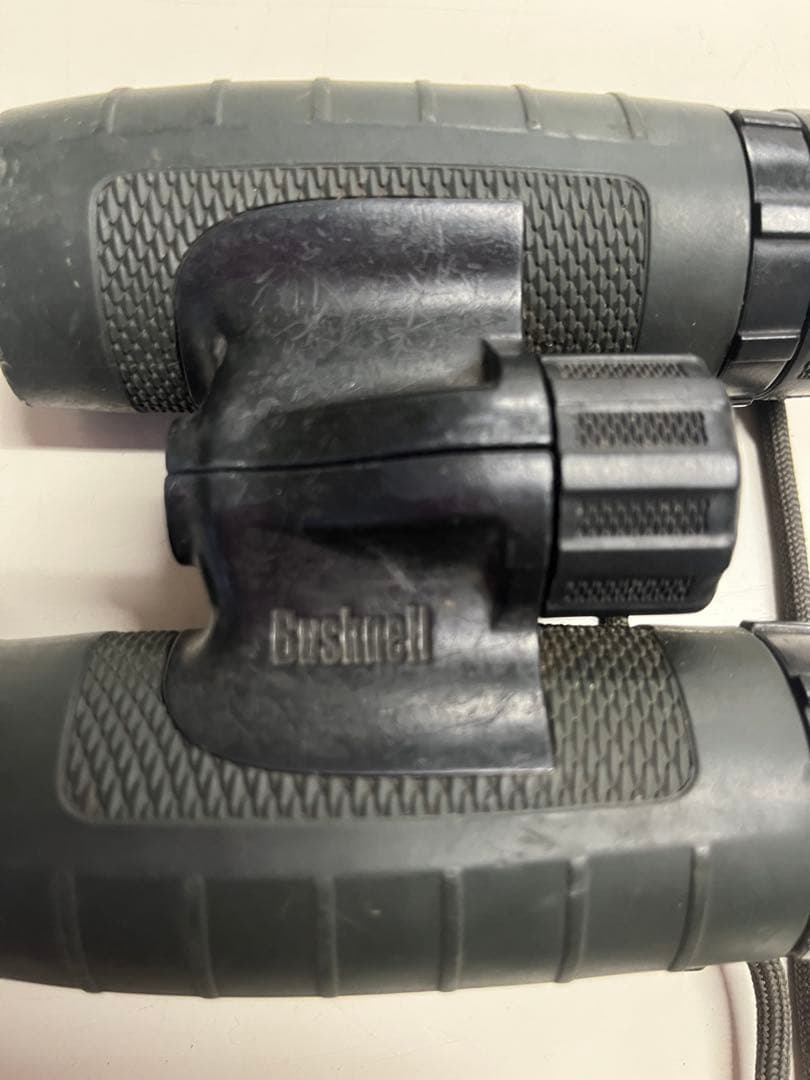 Bushnell 双眼鏡 ラバーグリップ付き