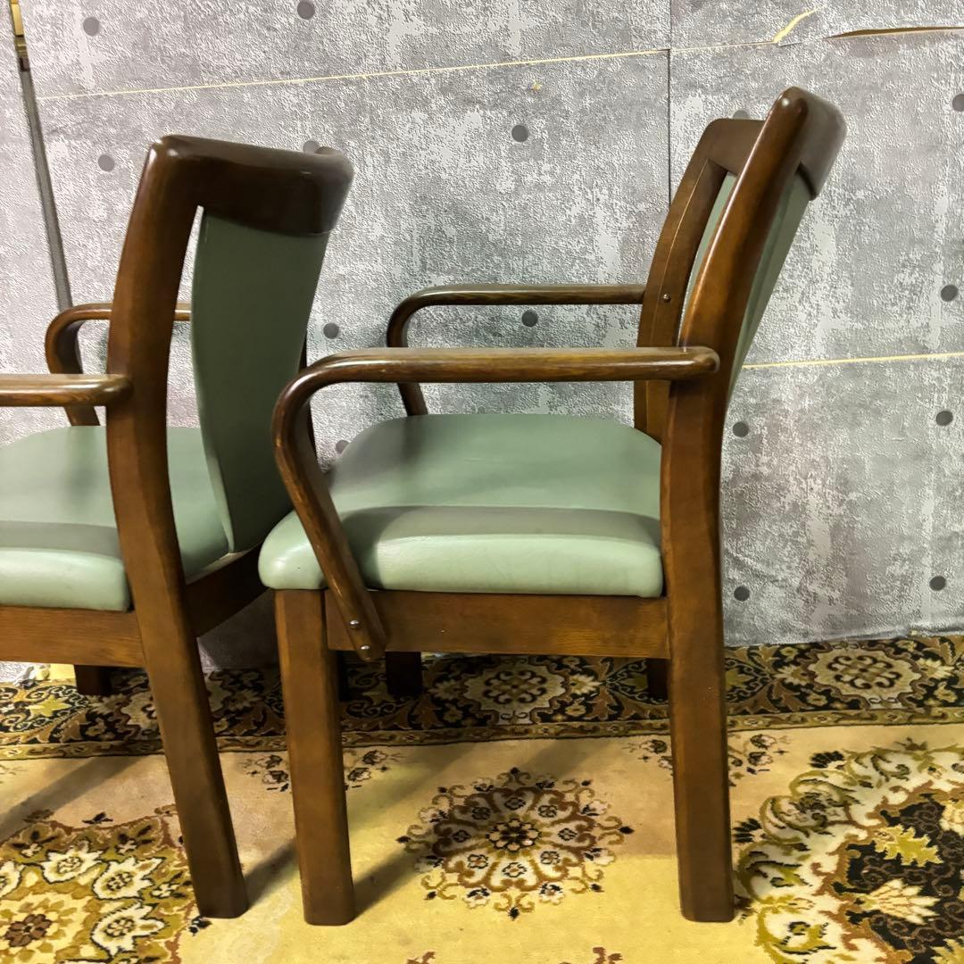 ꧁飛騨産業 HIDA꧂キツツキマーク アーム付ダイニングチェア2脚 食卓椅子