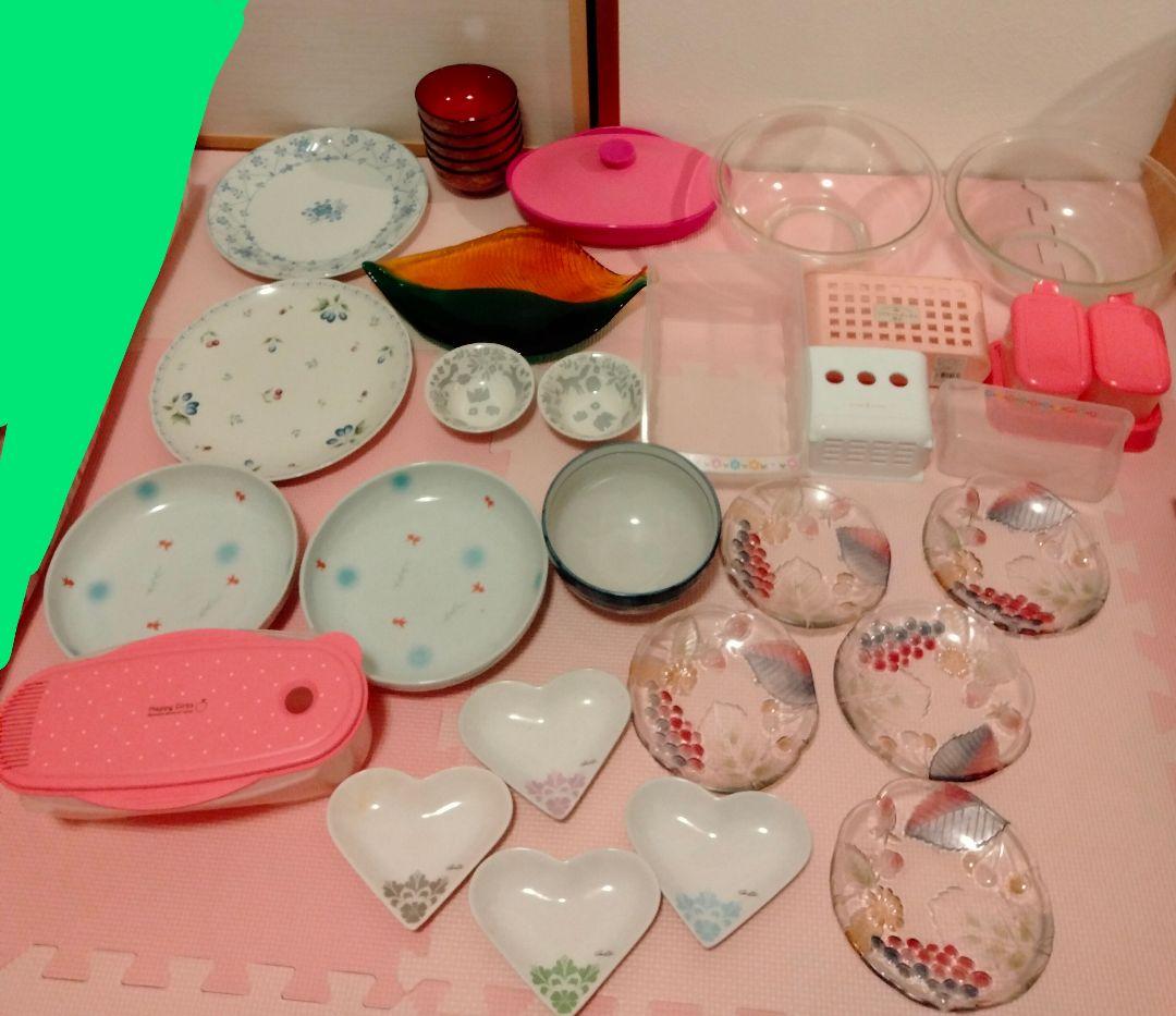 ディズニー、キティちゃんなどキャラクター多めの食器まとめ売り