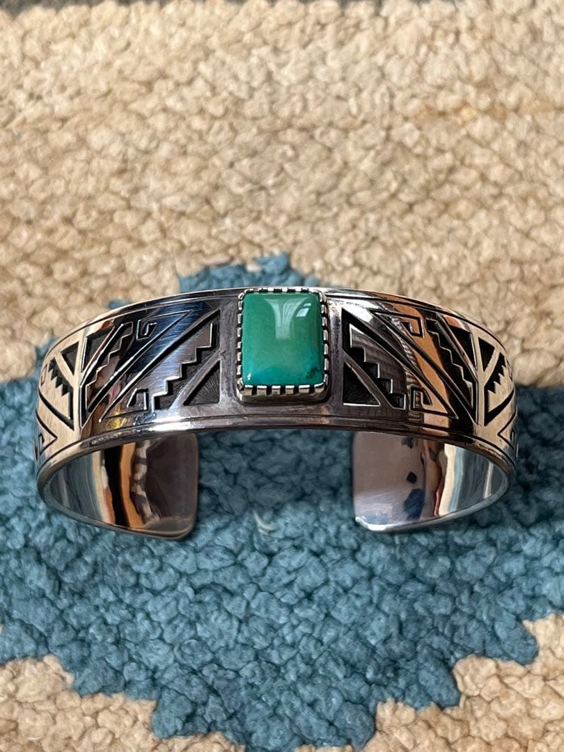 Bobbie Tewa バングル/ インディアンジュエリー