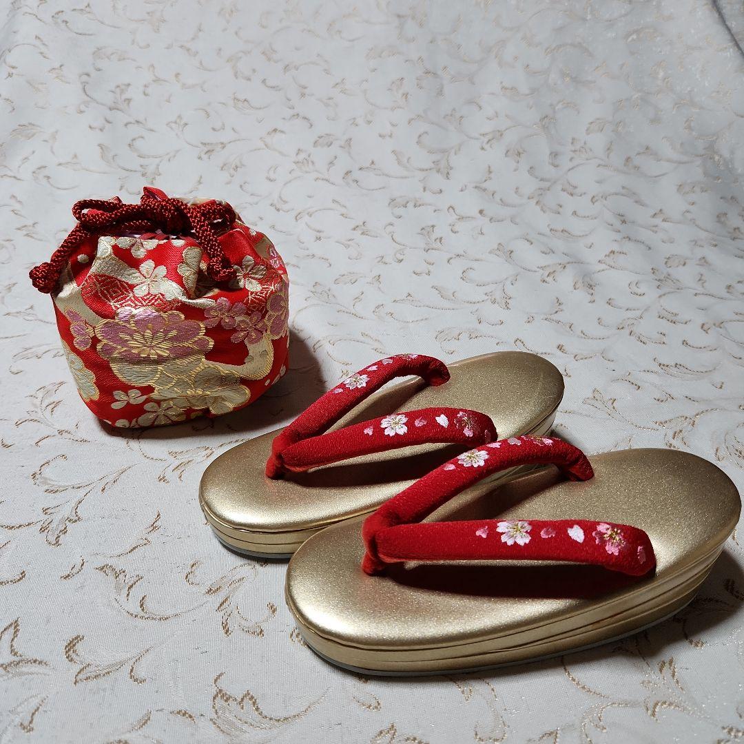 #699 ( 未使用品) 七五三  お正月  草履と巾着  18cm