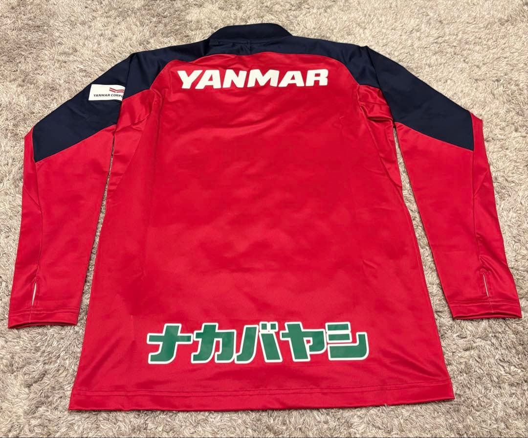 セレッソ大阪　25 MIZUNO 練習用 ウォームアップシャツ　Mサイズ