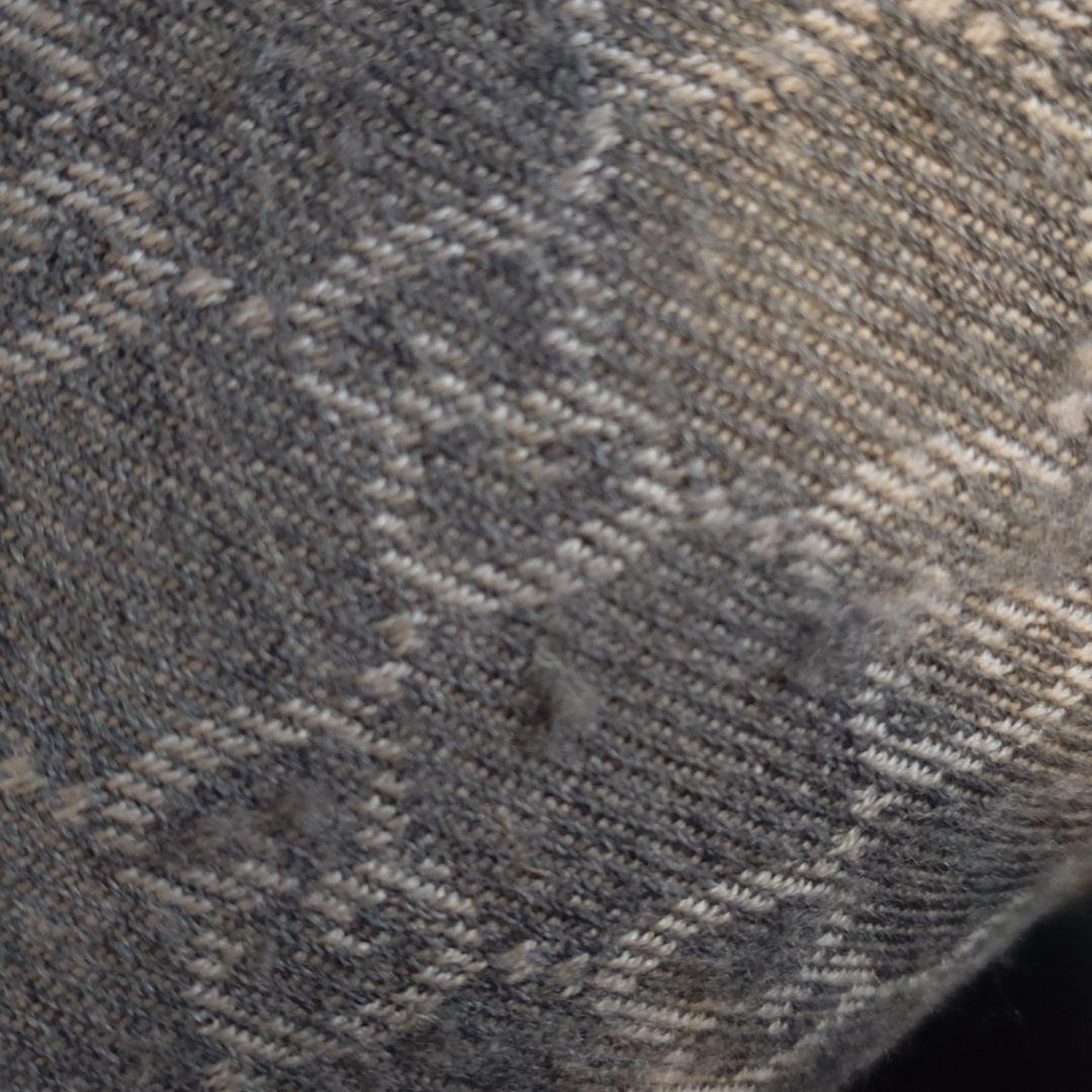 GUCCI グレー ロゴマフラー