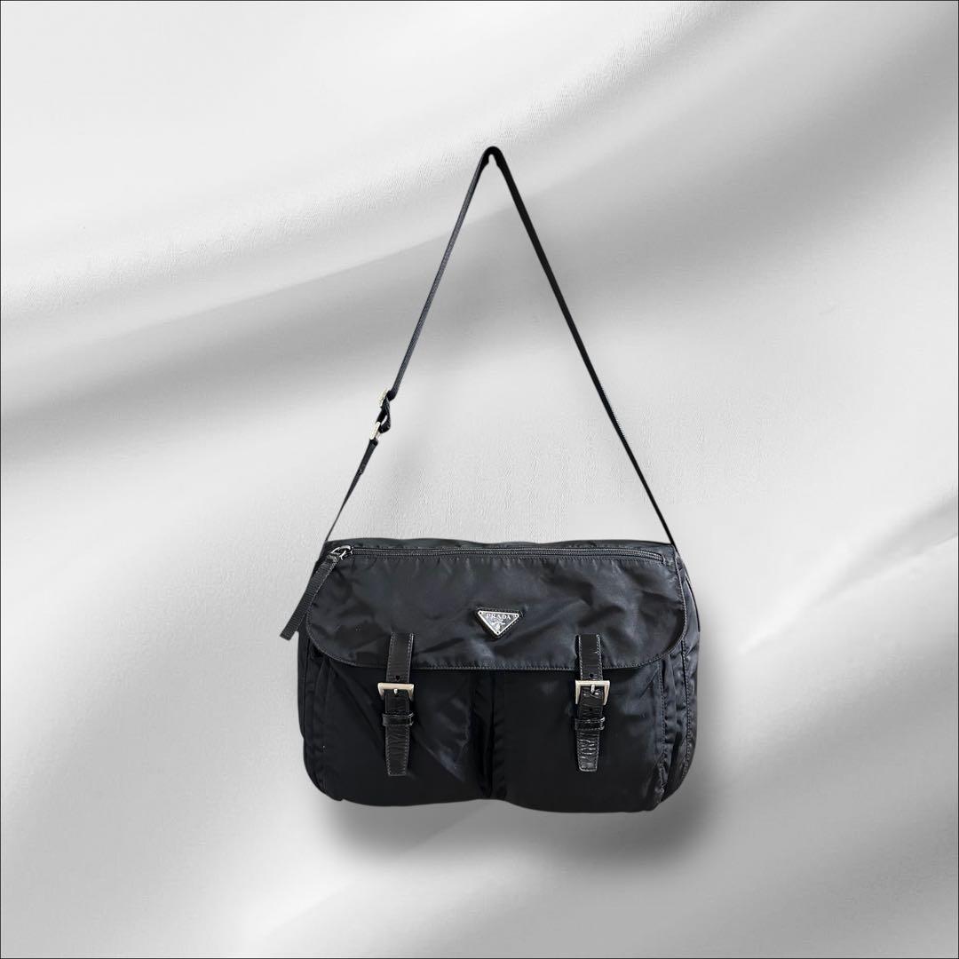 ヒナ様　PRADA プラダ メッセンジャーバッグ ナイロン NERO w18