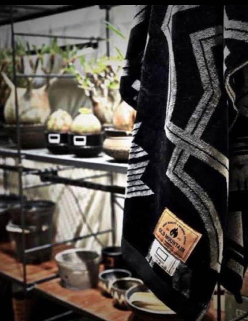 OLD MOUNTAIN × BOTANIZE kakemono