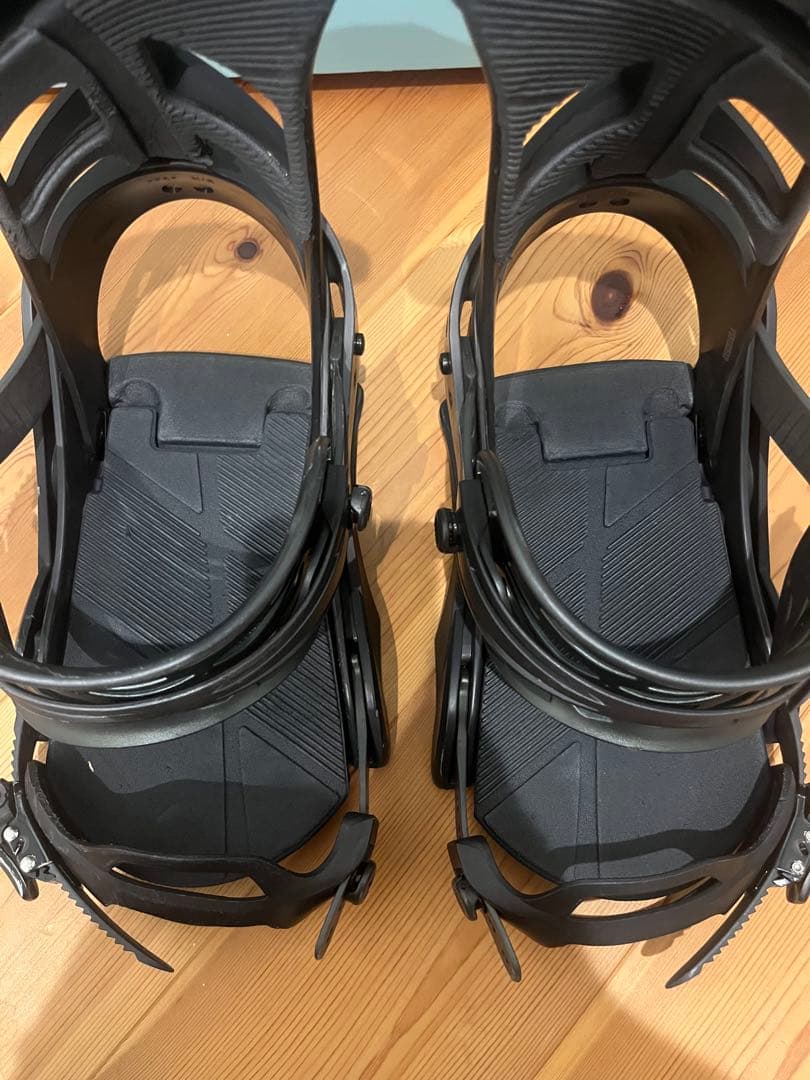 ペ*ー様 BURTON MISSION Mサイズ バートン　ビンディング バイン