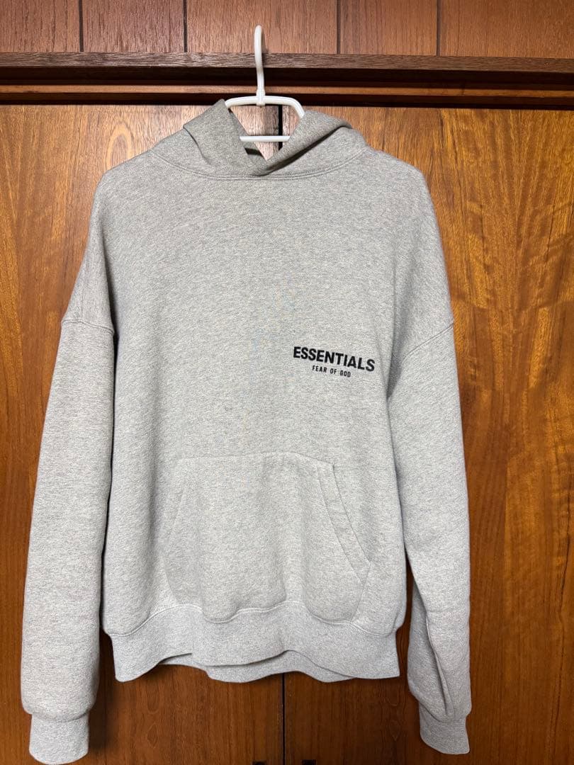 ESSENTIALS FEAR OF GOD グレーパーカー