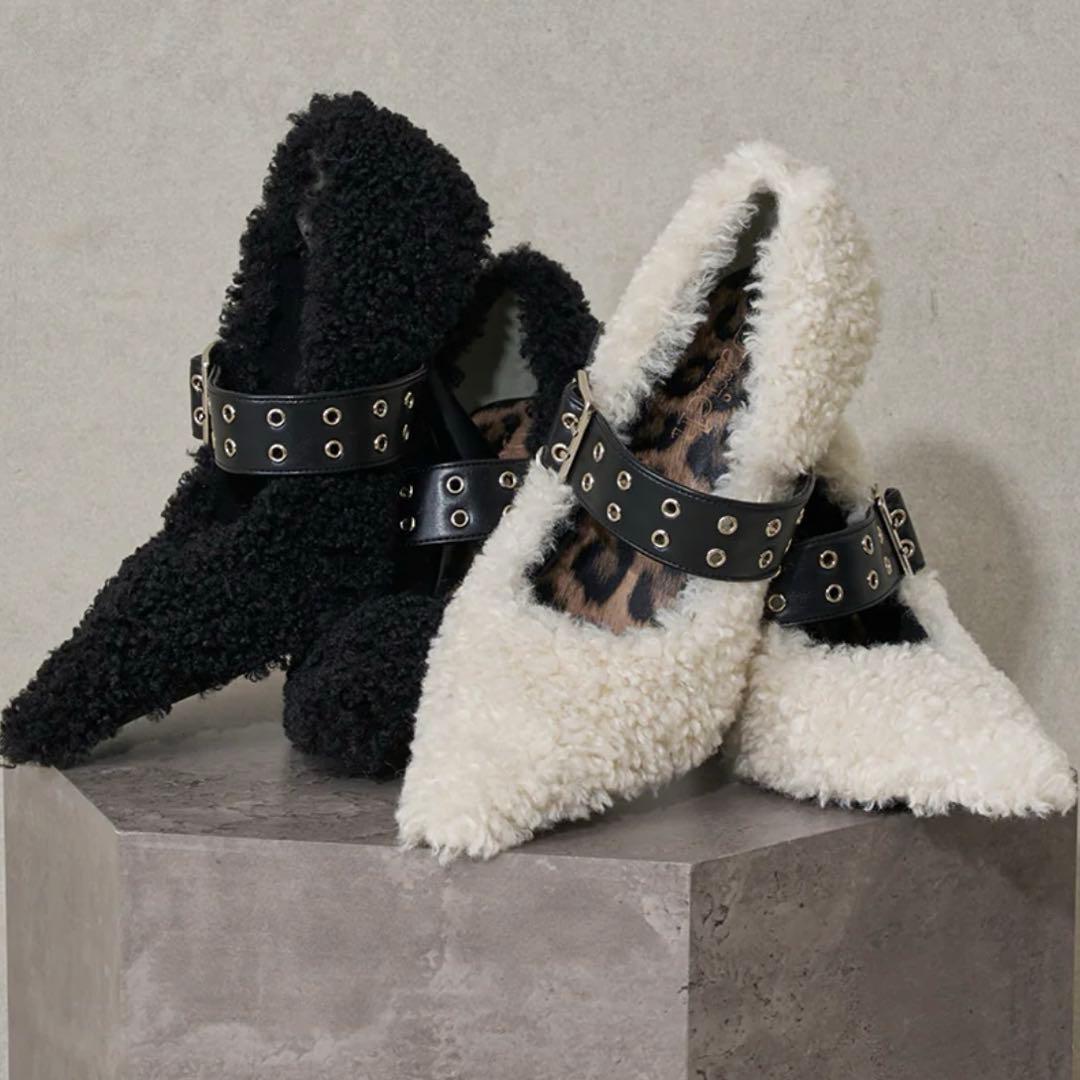 Darich バイカラー プードルファー ベルトパンプス