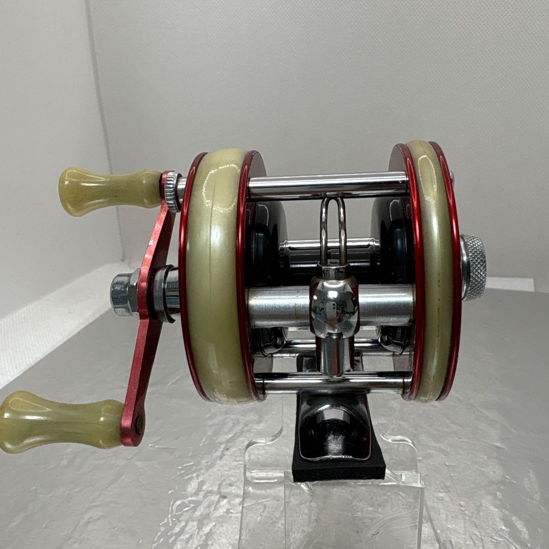 ABU Ambassadeur 2050 リール