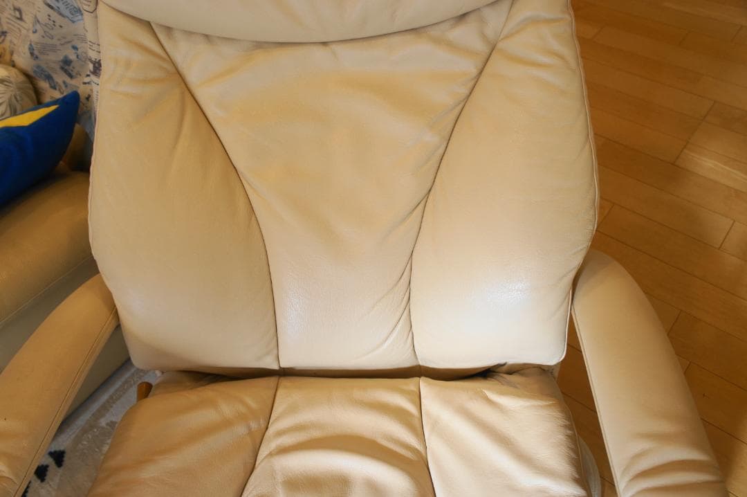 カリモク　回転式リクライニングチェア１脚　ベージュ系　RU86モデル