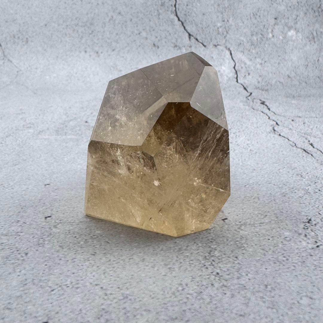 G-169天然シャンパンイエローシトリンフリーカット原石　天然石パワーストーン