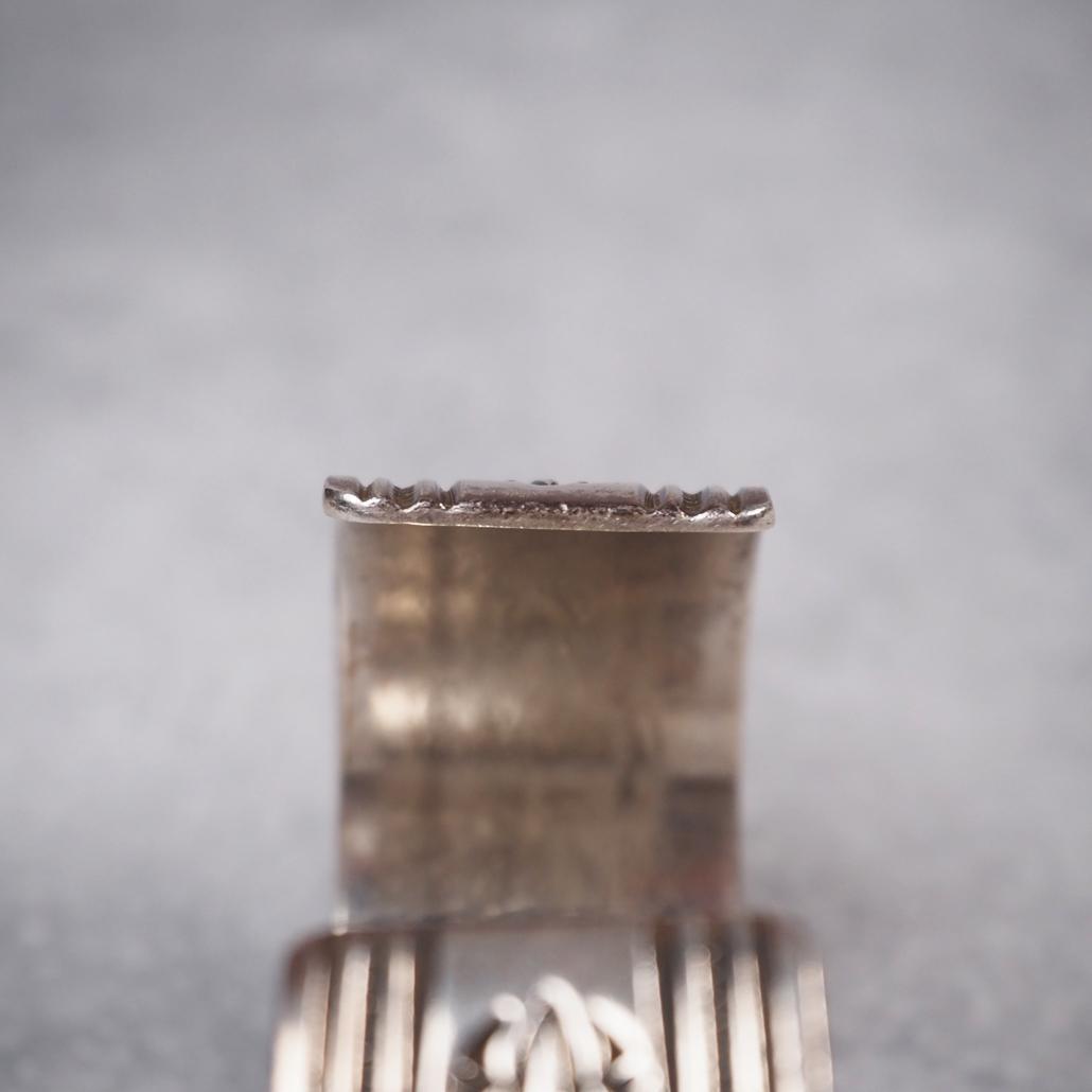 ナバホ族 NAVAJO ・Jake アルバート・ジェイク バングル