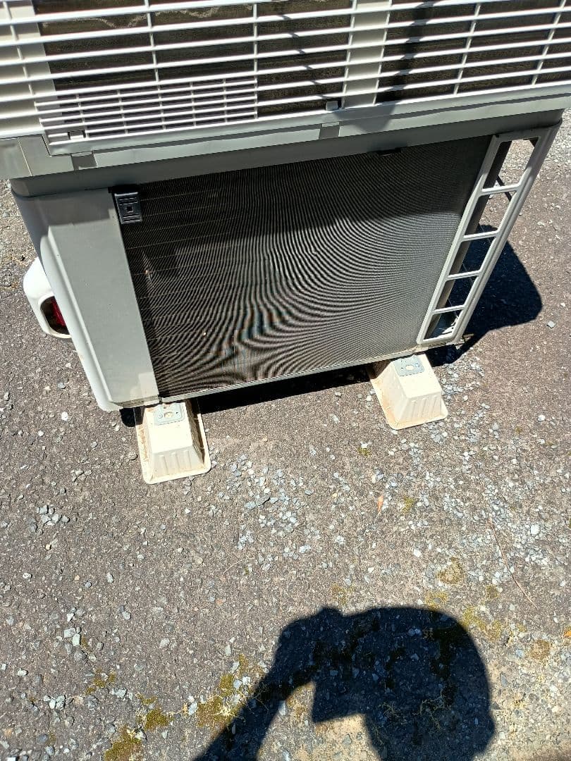 戸田市引き取り限定CSH-N2219R エアコン本体 2019年製