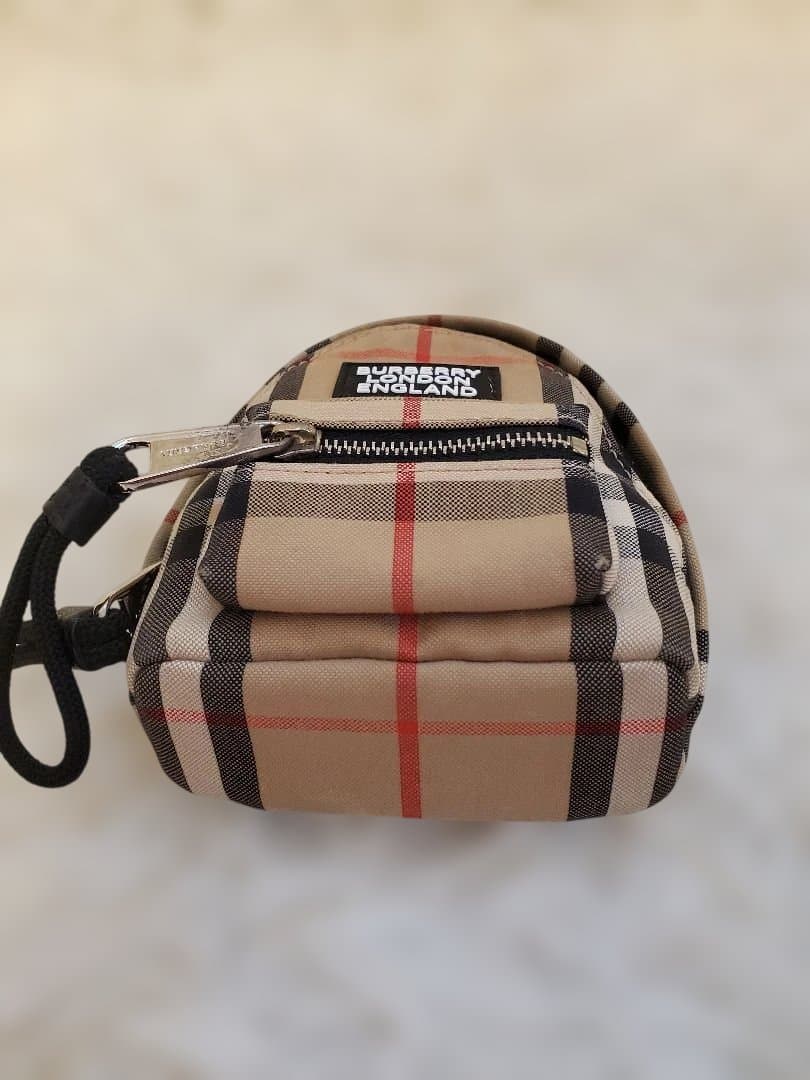 ⭐現行⭐BURBERRY LONDON ENGLAND リュック型 チャーム