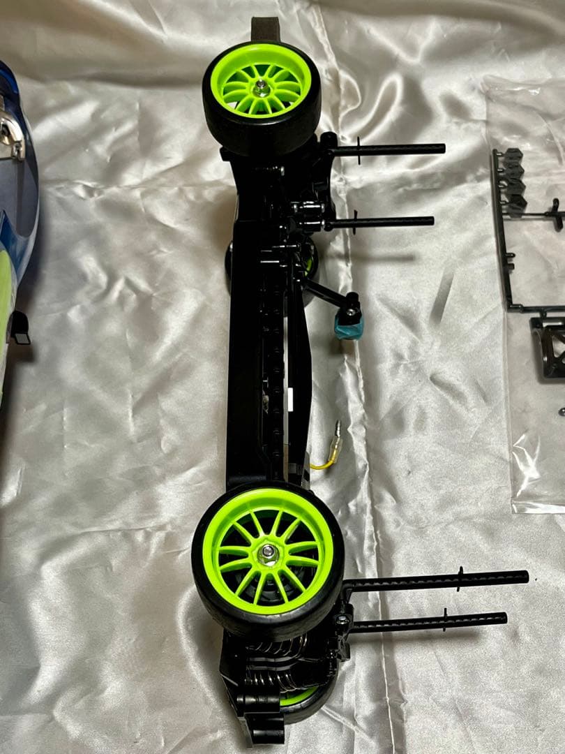 ボディー＆シャシー（タミヤ TT02）インプレッサ ペター・ソルベルグ