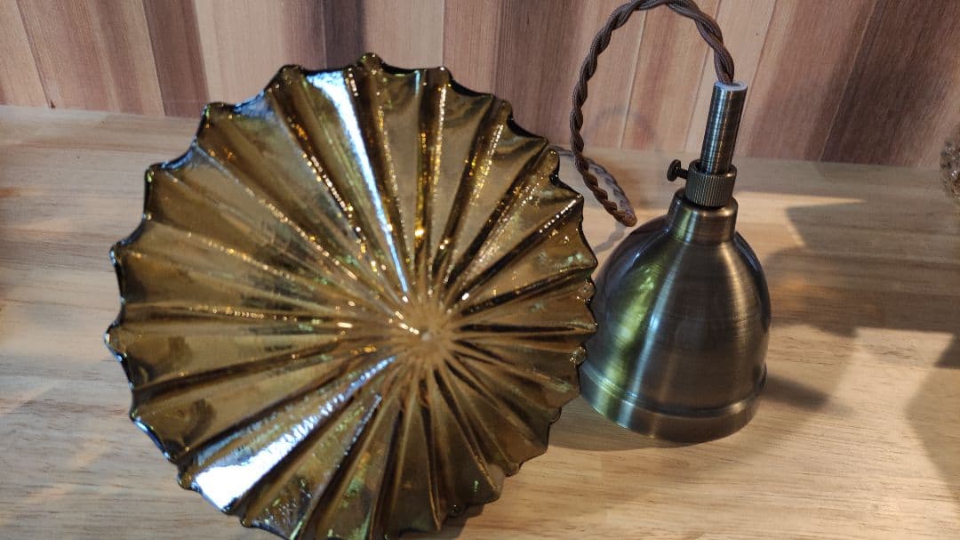 モダンデザイン ガラスシェード ペンダントライト