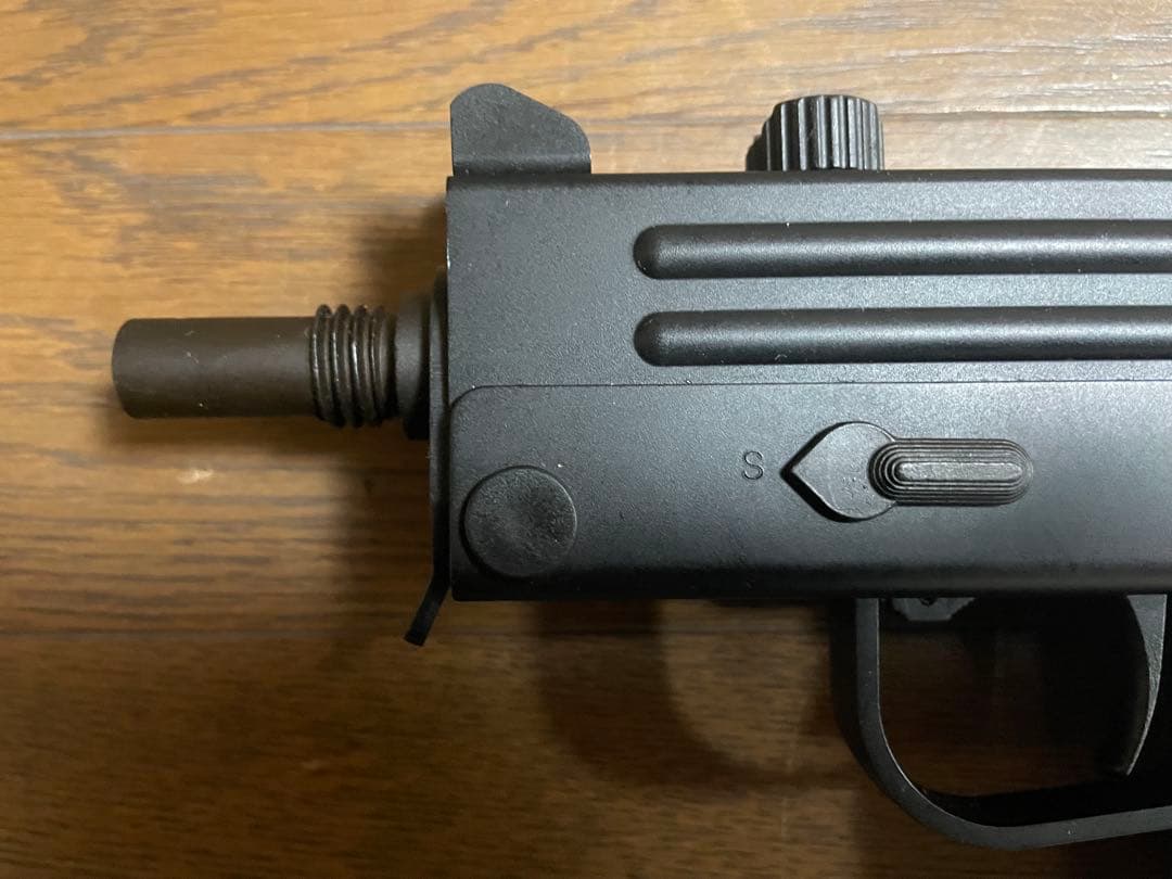 KSC M11A1 サプレッサー　カバー　ストラップ　予備マガジン　他