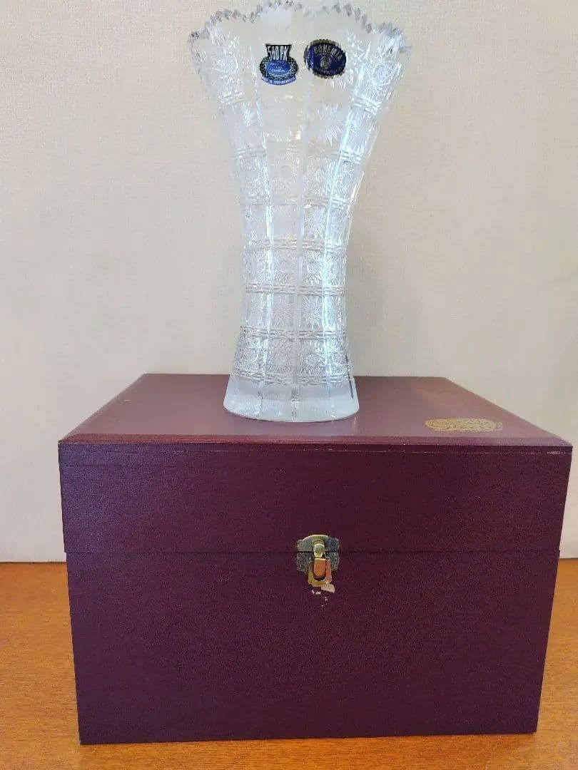 クリスタル花瓶、ボヘミアングラス、フラワーベース新品箱説明書付き