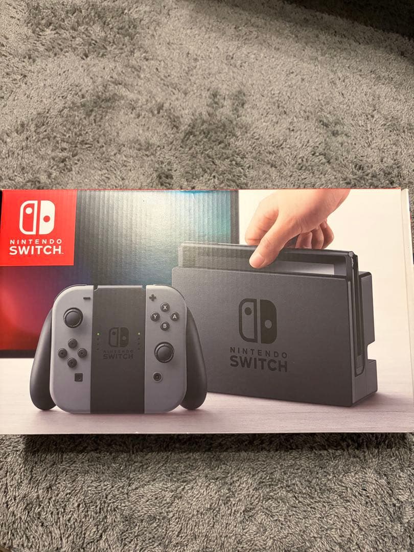 Nintendo Switch 本体とレッドJoy-Conセット