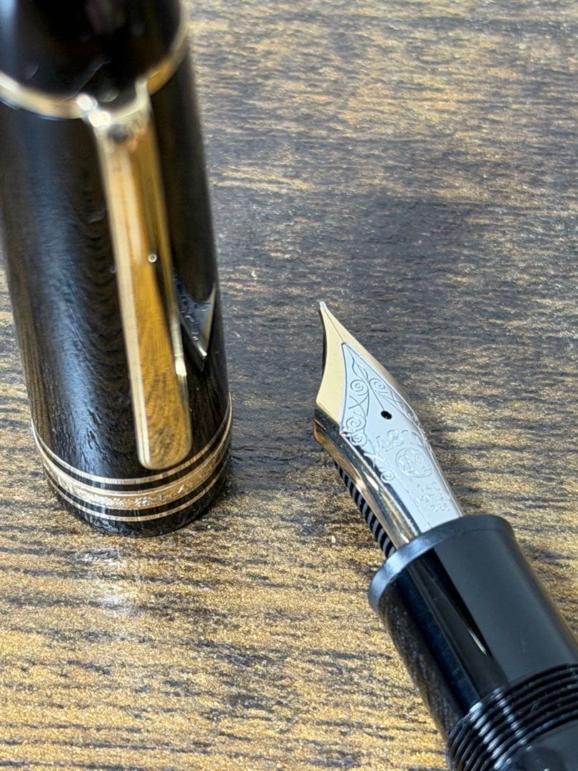 未使用に近い　149 14C 2段エボナイトペン芯　バイカラー　万年筆　F