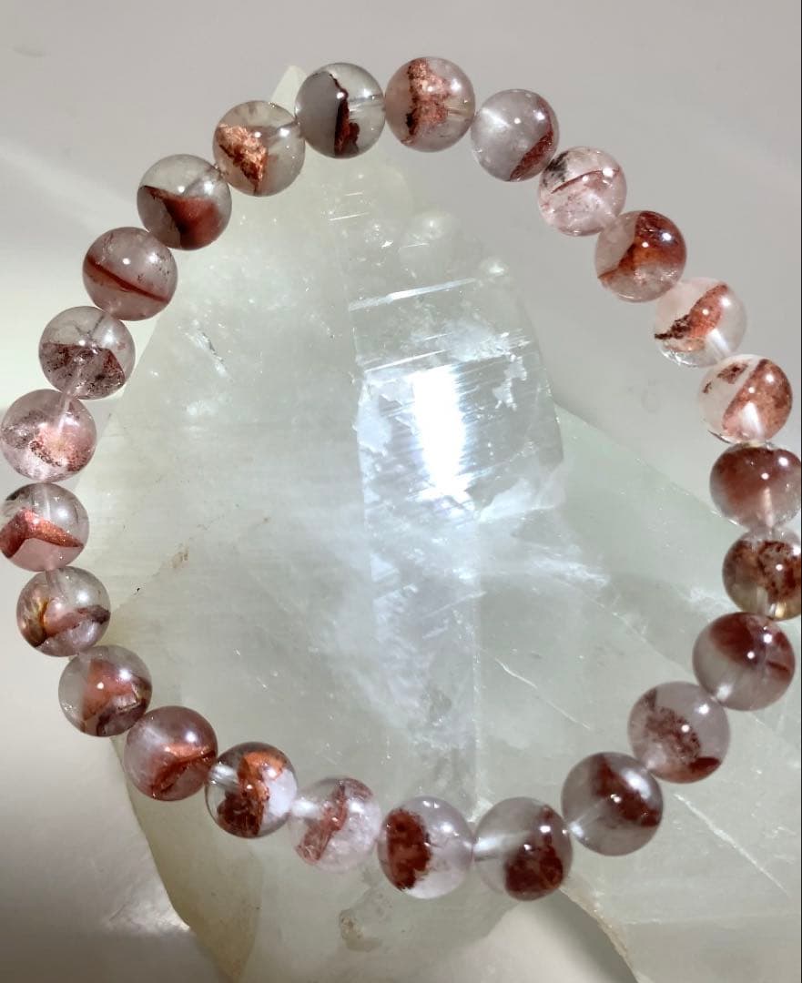 厄除け&グラウンディングエネルギーを宿す❣️ レッドファントムクォーツ　ブレス