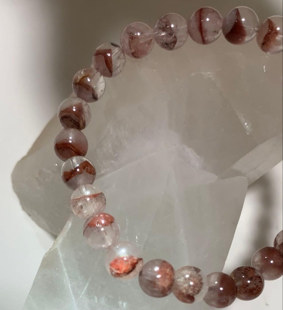 厄除け&グラウンディングエネルギーを宿す❣️ レッドファントムクォーツ　ブレス