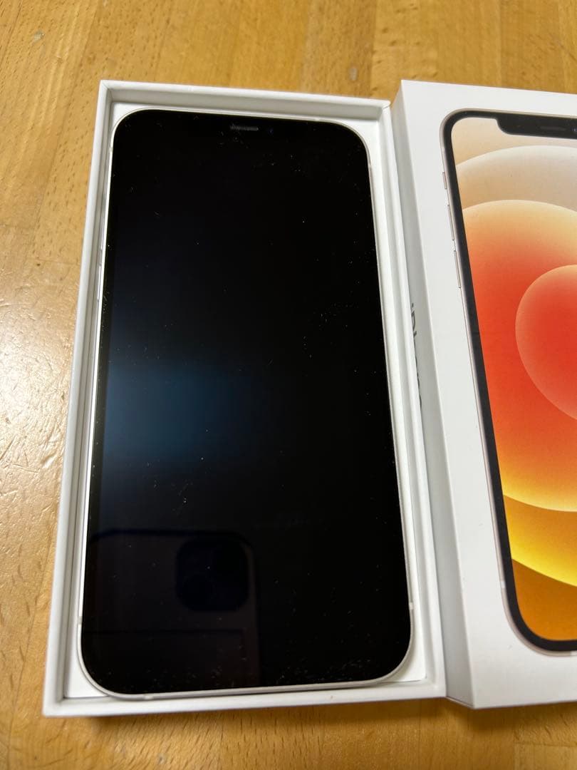 Apple iPhone 12 ホワイト 本体　64GB