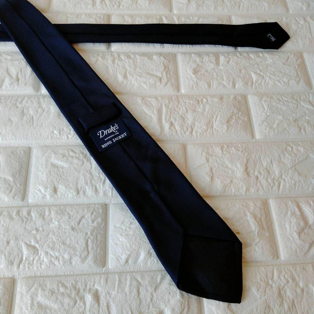 ドレイクス【美品】ネクタイ　シルク100%　イングランド製　ネイビー系