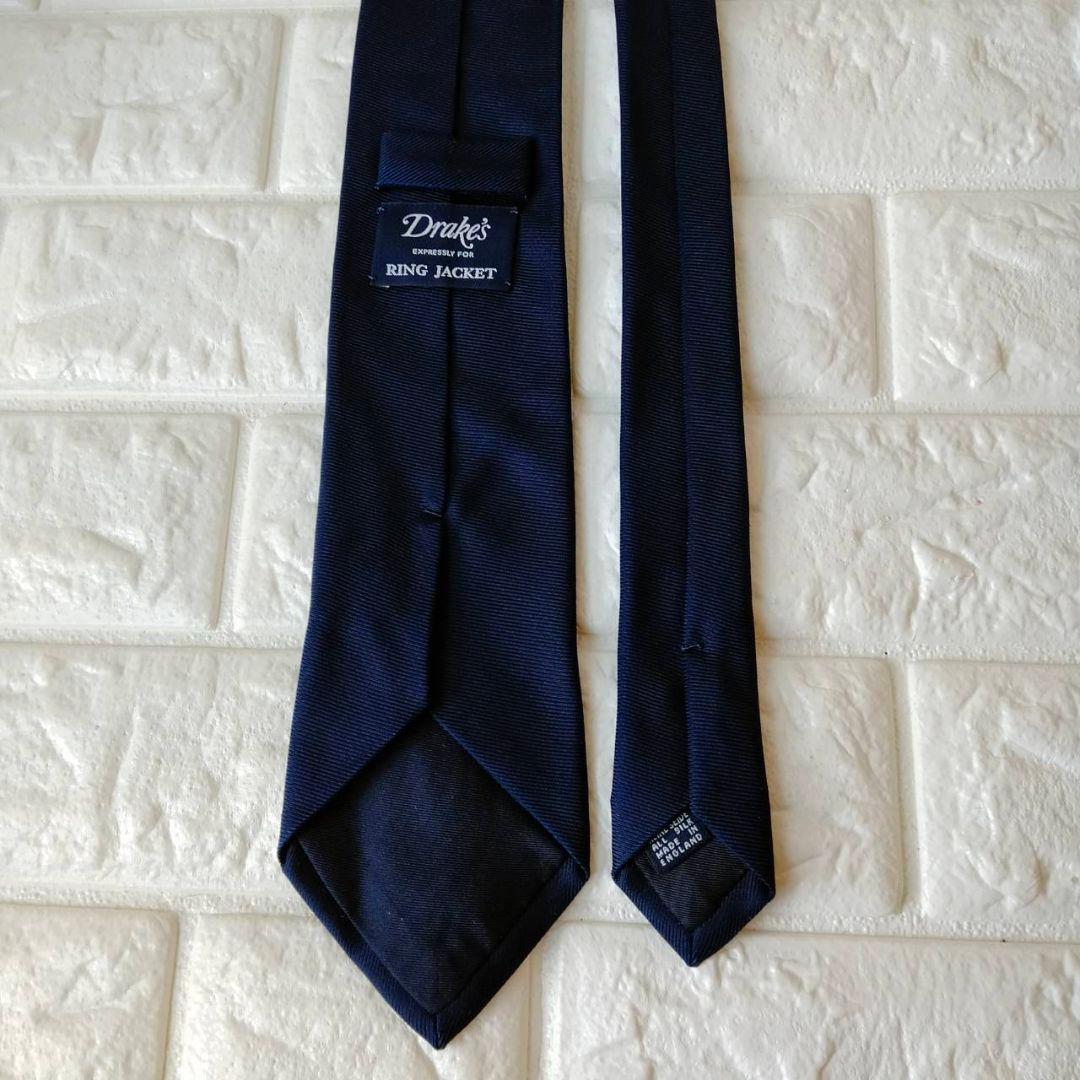 ドレイクス【美品】ネクタイ　シルク100%　イングランド製　ネイビー系