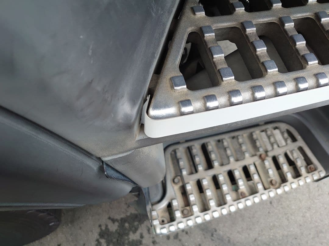 ニューギガ　アルミ縞板✕サイド鏡面、鱗ステン　ボルトナット付き