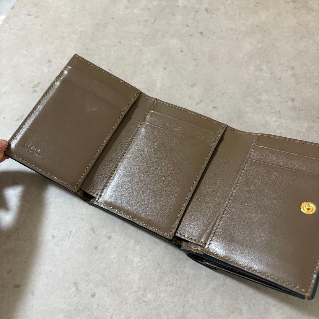 FENDI 三つ折り 財布 FF ダイヤモンド ズッカ