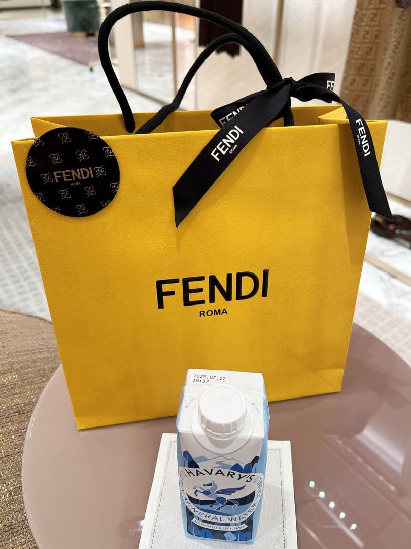 FENDI 三つ折り 財布 FF ダイヤモンド ズッカ