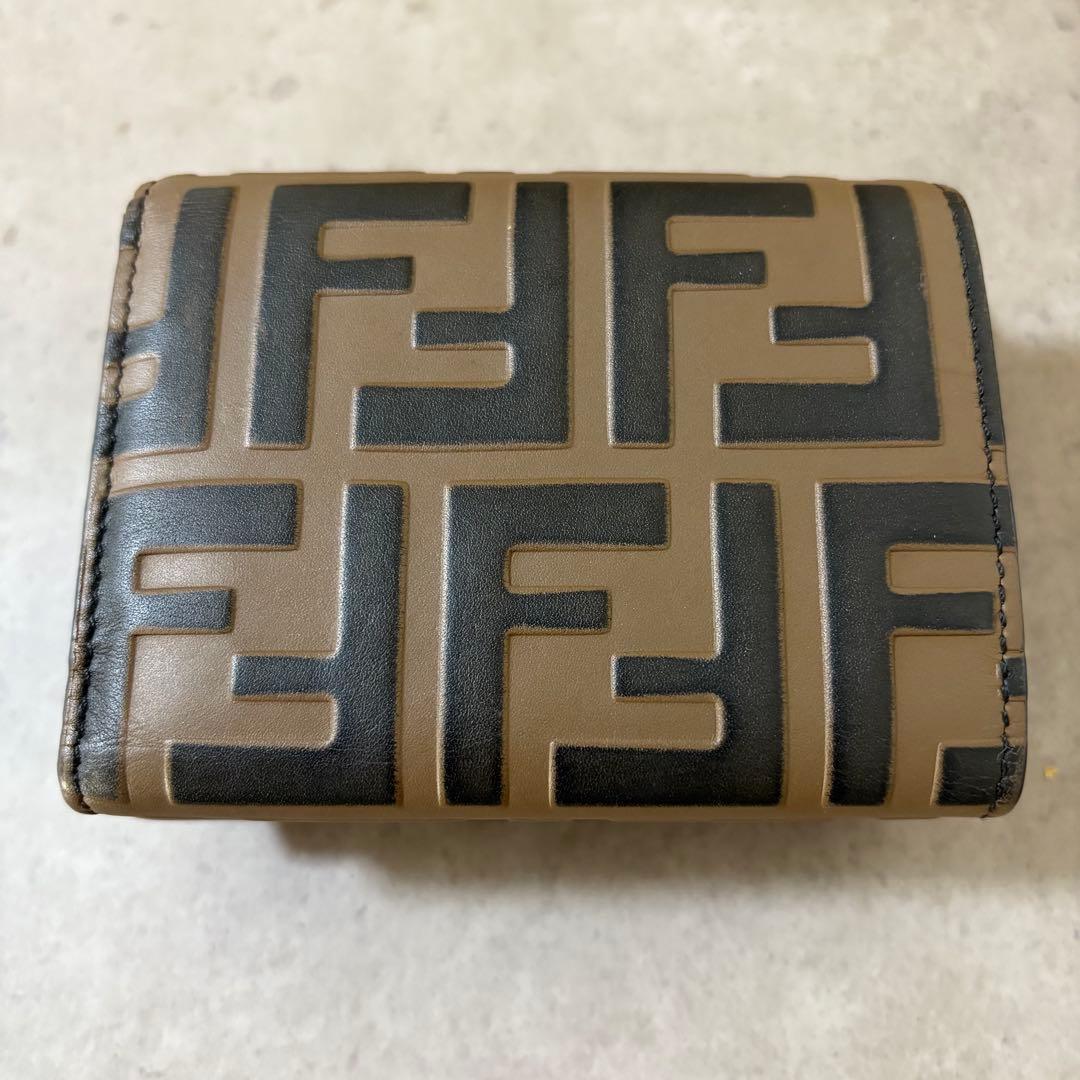 FENDI 三つ折り 財布 FF ダイヤモンド ズッカ