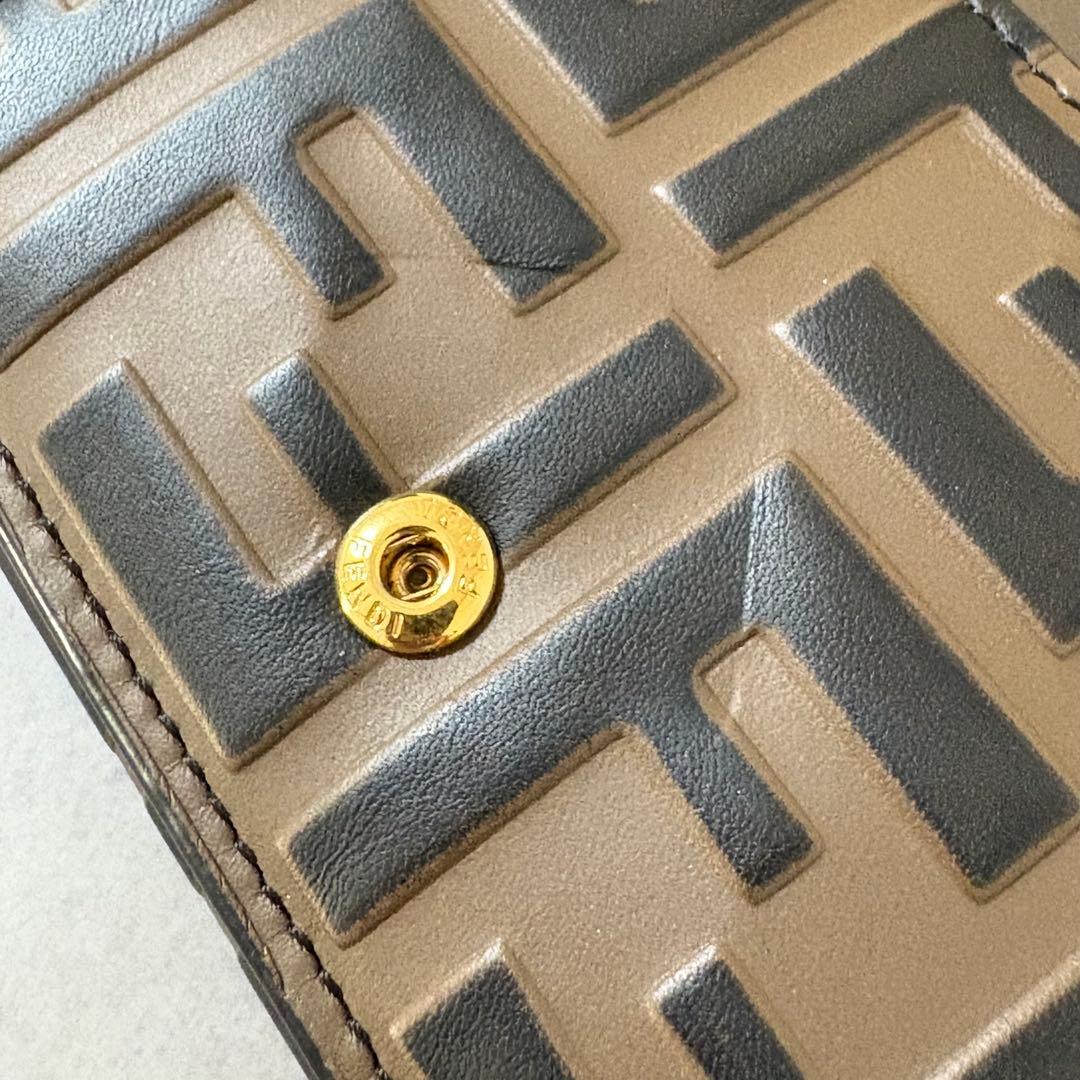 FENDI 三つ折り 財布 FF ダイヤモンド ズッカ