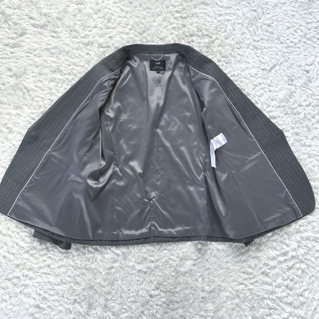 【極美品・大きいサイズ 44】　23区　パンツスーツ　ビジネス　ストライプ　灰色