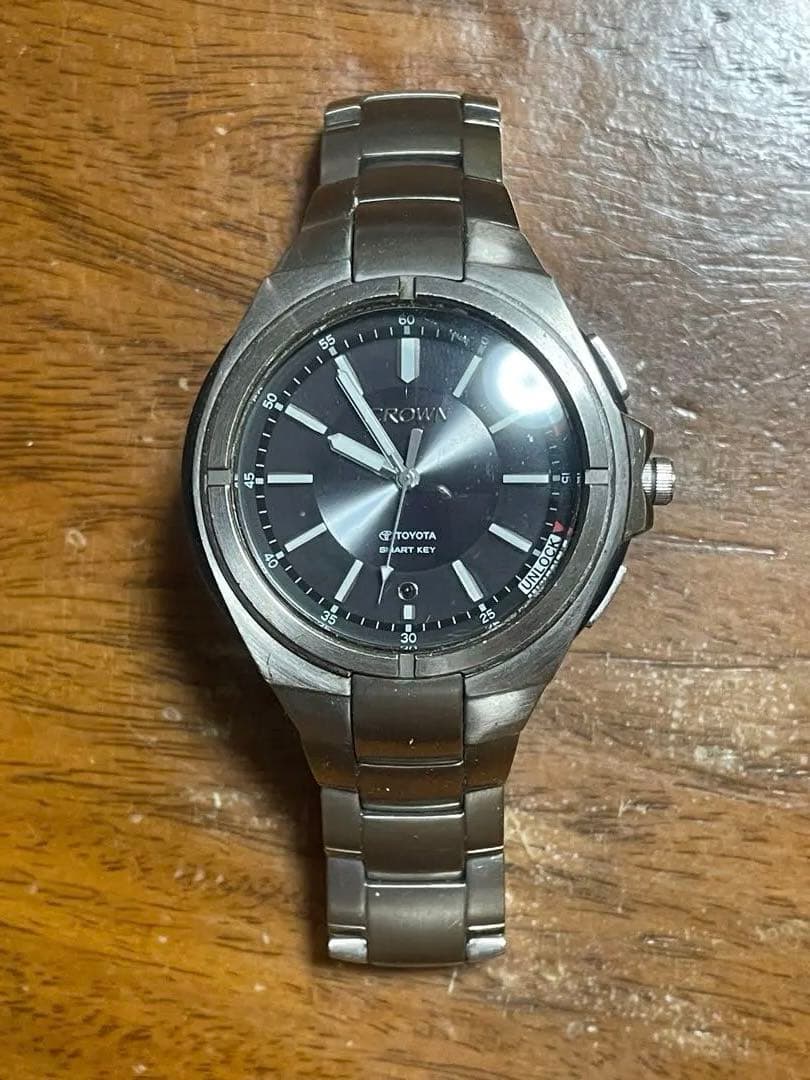 TOYOTA CROWN スマートキー機能付き クォーツ腕時計