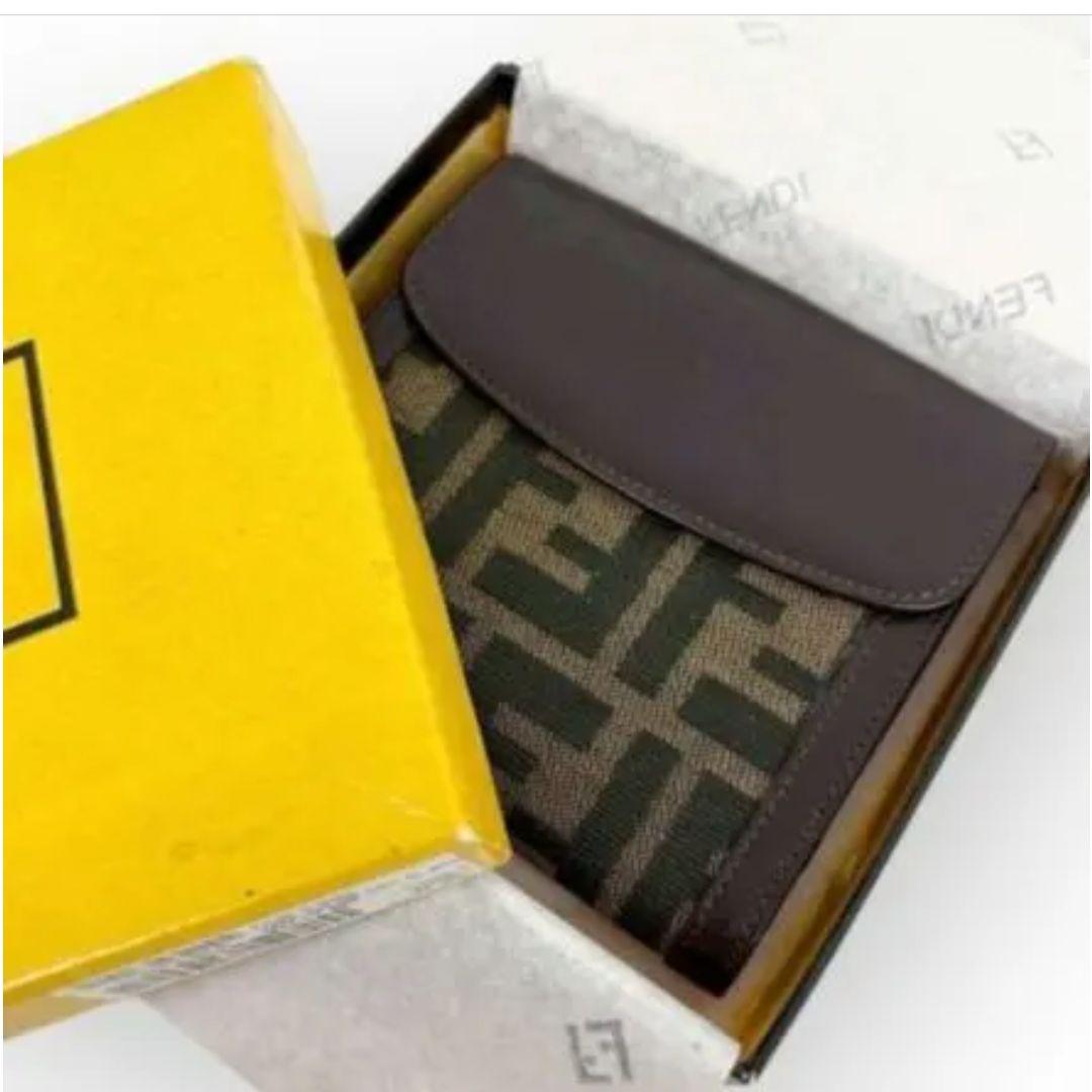【希少/美品】FENDI フェンディ ズッカ柄 FFロゴ 二つ折り財布 元箱付き