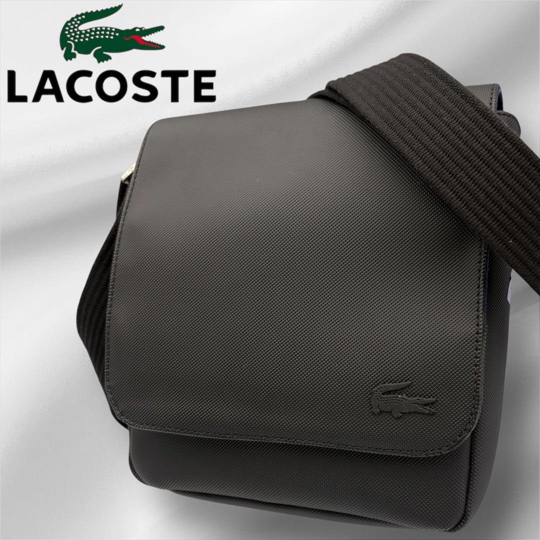 ラコステ　メンズクラシック　スリムフラップサッチェルバッグ
