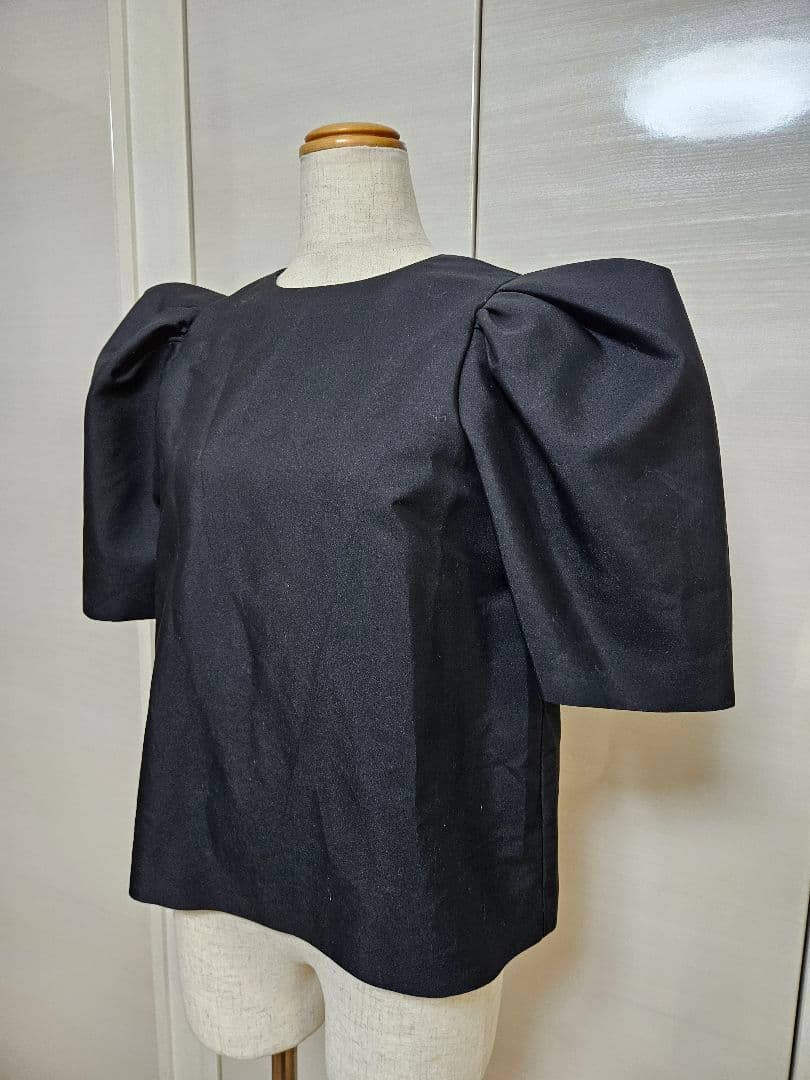 美品 heve バブリーブラウス black