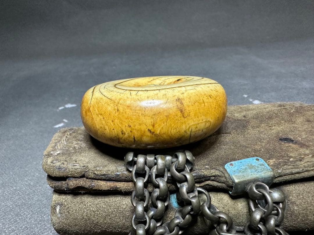 煙管入　根付　饅頭　キセル入れ　時代物 煙草道具　天然素材　アンティーク　骨董