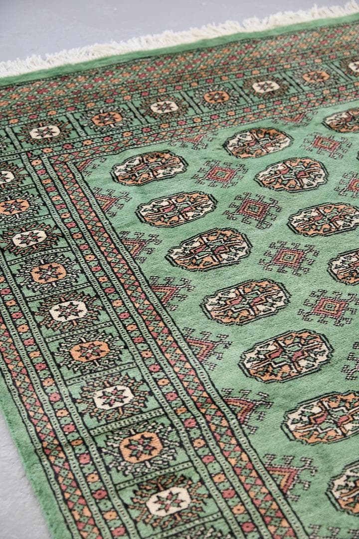 新品　大型ヴィンテージラグ　パキスタン絨毯（242×152cm）緑　茶　黒　黄